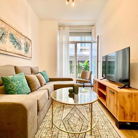 Appartement Charming Gran Via Madrid Extérieur photo